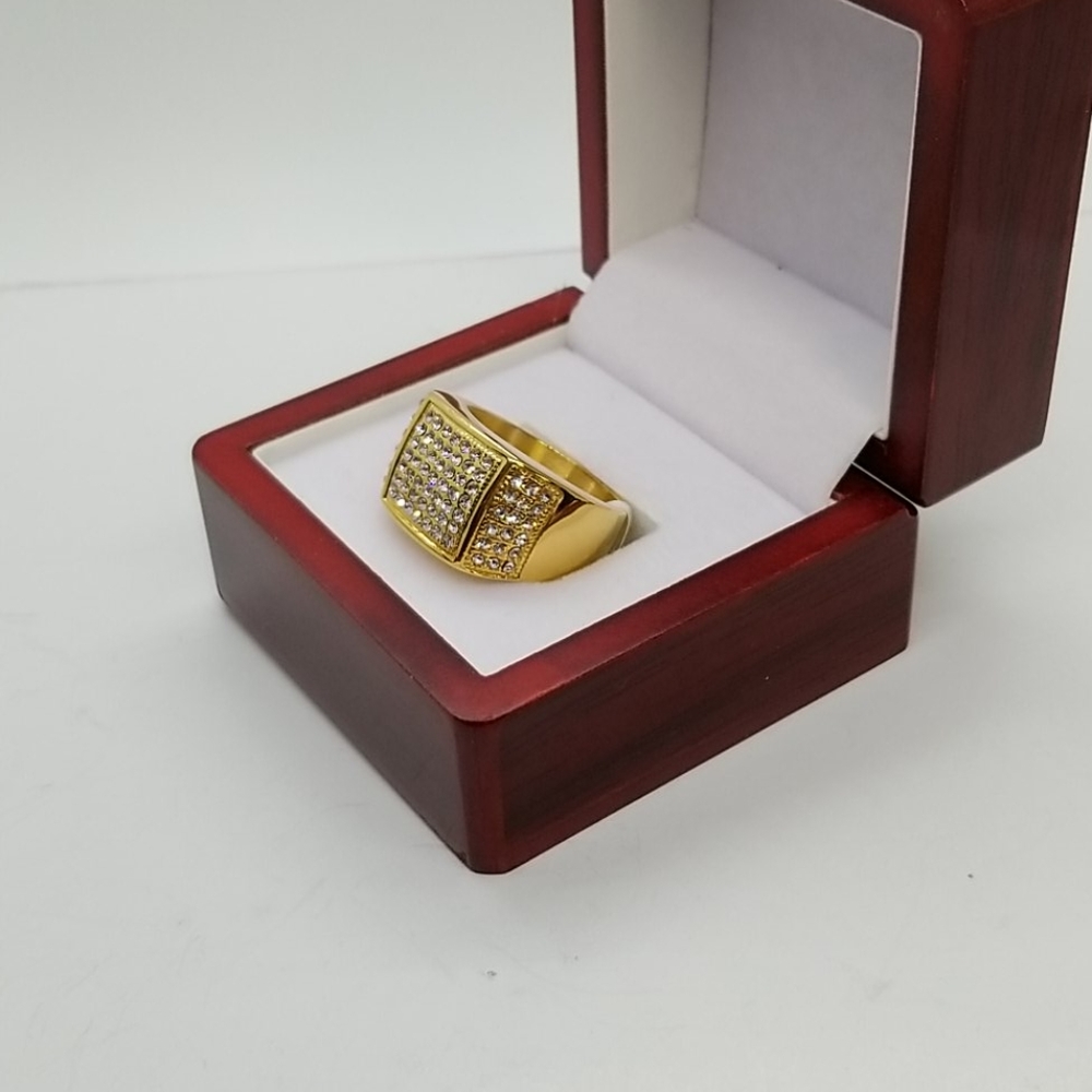 Mans ring - Picture 2 of 3